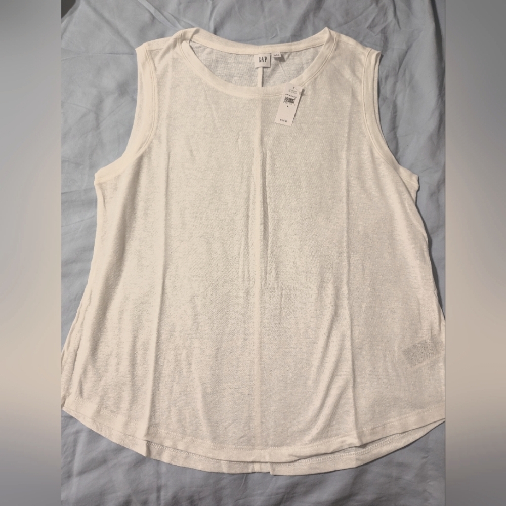 NWT Gap Tank Top
